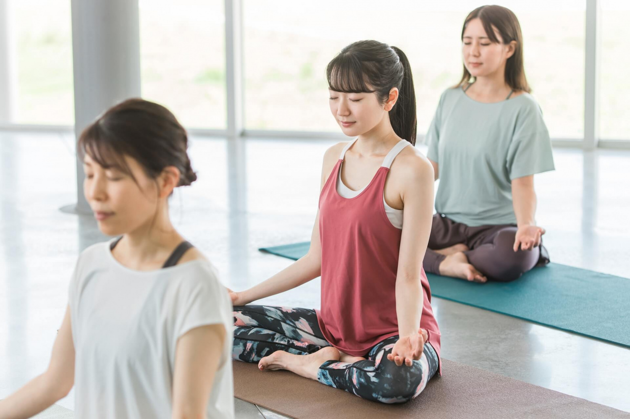 瞑想を取り入れたヨガで心をリフレッシュ